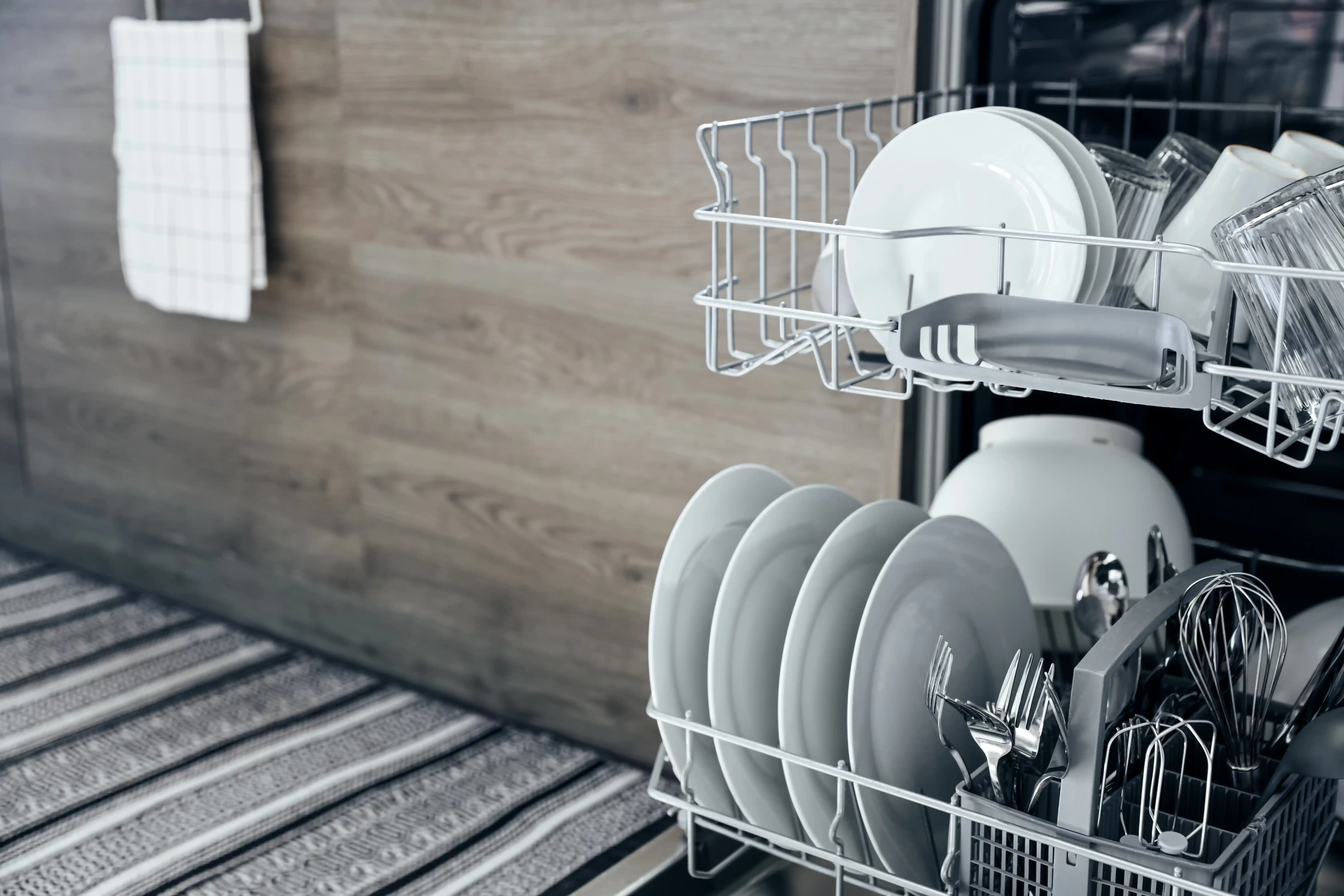Bosch Dishwasher Not Cleaning Properly? Causes and Fixes